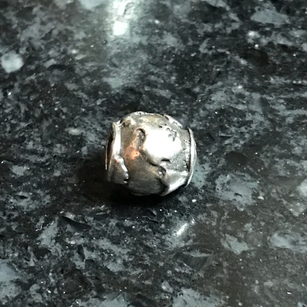 Globe Kay Jewelers Charm